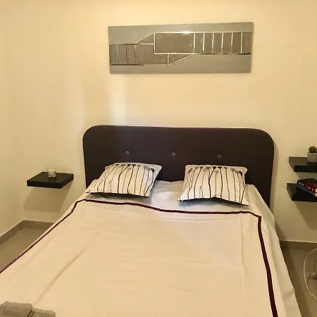 In Thessaloniki Paliokastro (Macedonia)