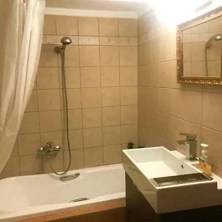 In Thessaloniki Apartment *
