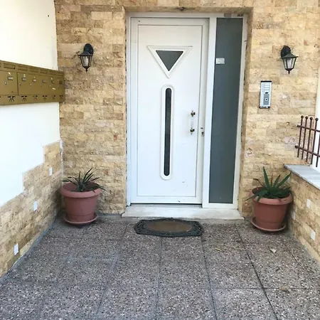 In Thessaloniki Apartment