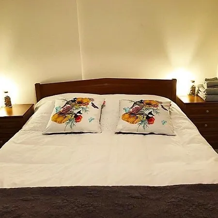 In Thessaloniki Apartment *